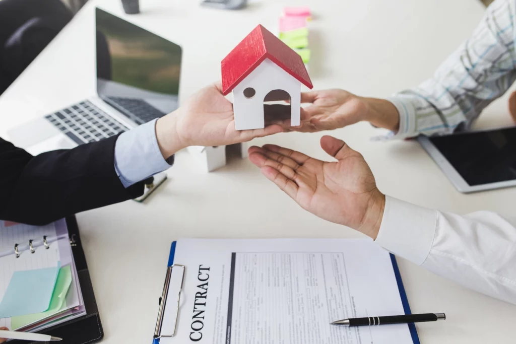 Maisons et appartements à Vannes, une ville bretonne attractive pour les investisseurs.