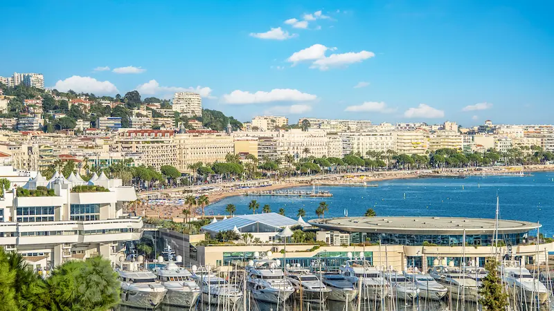 Un beau choix d'appartement dans un quartier stratégique à cannes