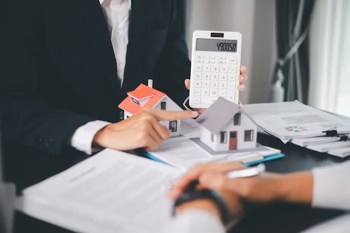 Des investisseurs étrangers qui doivent déclarer leurs revenus en tant que contribuables en France